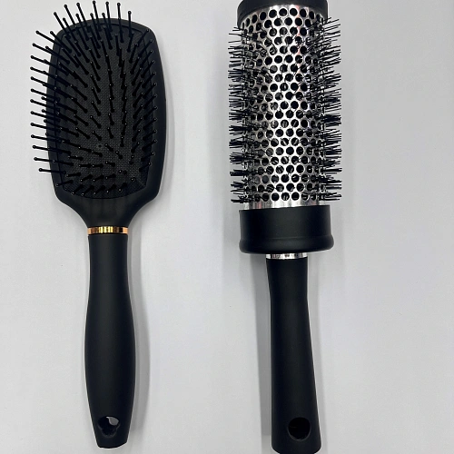 Расческа массажная брашинг "СЕКРЕТ ТВОЕЙ КРАСОТЫ", цвет черный, матовое покрытие, 4.5*22см