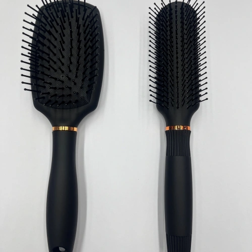 Расческа массажная "СЕКРЕТ ТВОЕЙ КРАСОТЫ", узкая, цвет черный, матовое покрытие, 3.8*22см